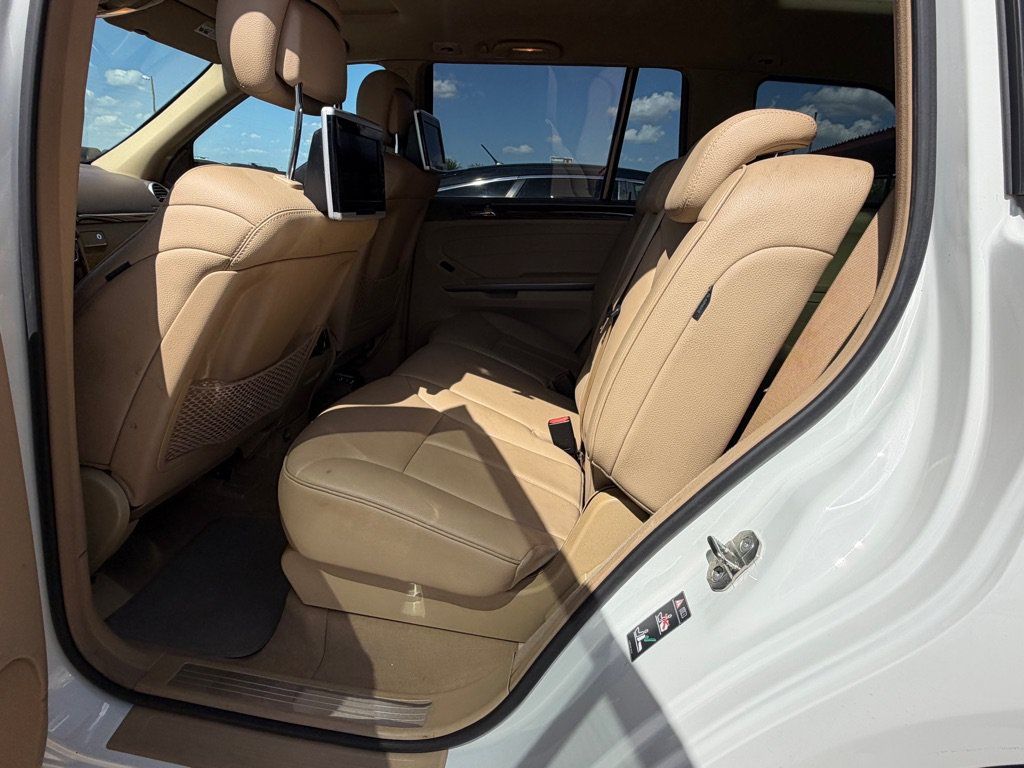 Used 2010 Mercedes-Benz GL 320 BlueTEC 4MATIC image 19