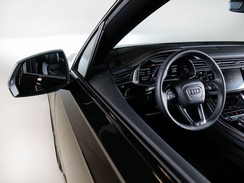Used 2023 Audi SQ7 Prestige w/ Prestige Package AWD/4WD image 25