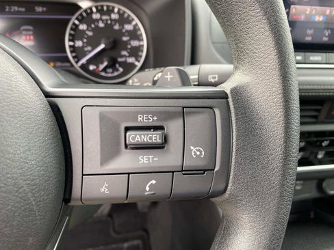 Used 2024 Nissan Rogue S image 16