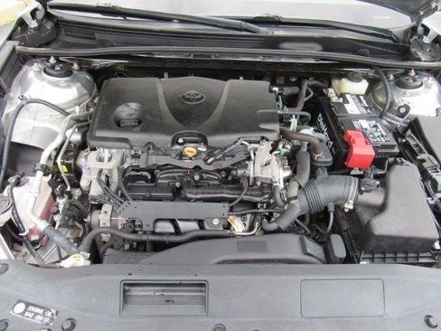 Used 2018 Toyota Camry SE w/ Moonroof Package FWD image 41