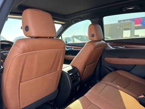 Used 2021 Cadillac XT5 Premium Luxury image 11