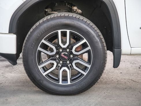 Used 2019 GMC Sierra 1500 AT4 w/ AT4 Premium Package image 11