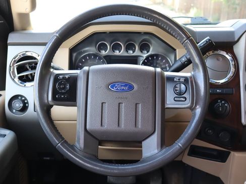 Used 2015 Ford F250 Lariat w/ Lariat Ultimate Package AWD/4WD image 19