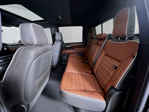 Used 2025 GMC Sierra 2500 Denali Ultimate image 25