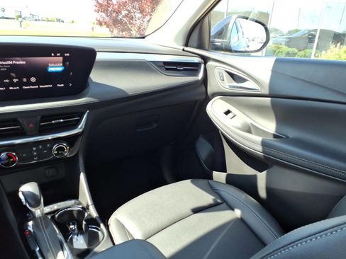 Used 2024 Buick Encore GX Sport Touring AWD/4WD image 11