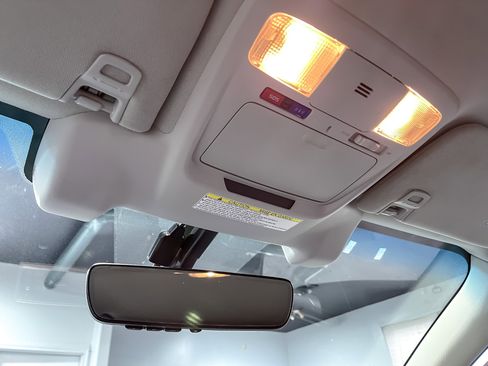 Used 2019 Subaru Outback 2.5i Premium image 24