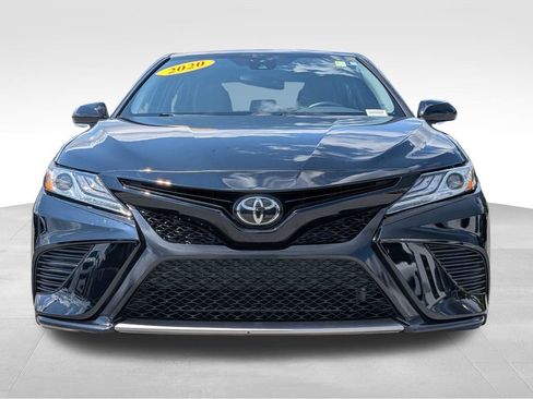 Used 2020 Toyota Camry XSE FWD image 8