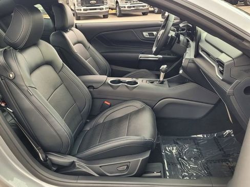 Certified 2025 Ford Mustang GT Premium image 18