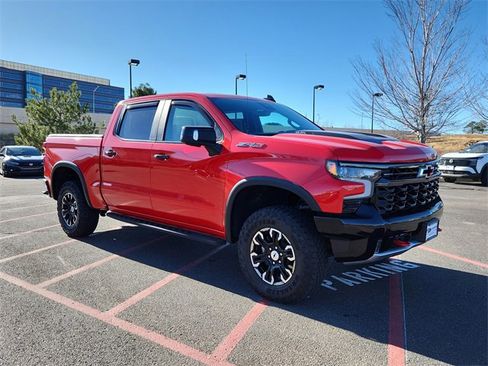 Used 2023 Chevrolet Silverado 1500 ZR2 w/ Technology Package image 6