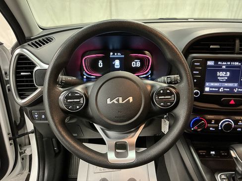 Used 2024 Kia Soul LX w/ Option Group 015 FWD image 12
