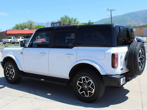 Used 2025 Ford Bronco Outer Banks AWD/4WD image 11