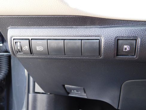 Used 2023 Toyota Corolla LE FWD image 23
