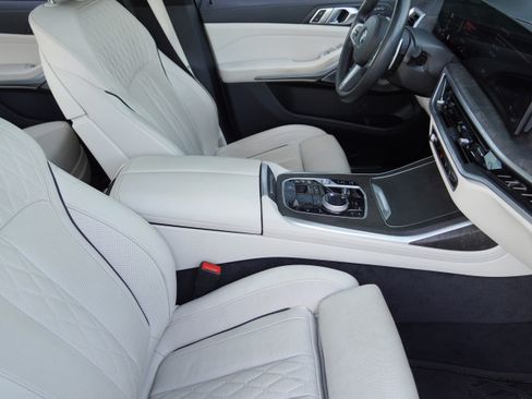 Used 2024 BMW X7 M60i w/ Executive Package AWD/4WD image 13