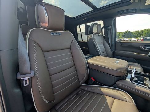 Used 2026 GMC Yukon XL Denali Ultimate AWD/4WD image 20