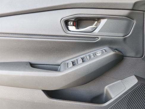 New 2025 Honda Accord SE image 17