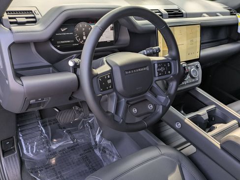 New 2026 Land Rover Defender 110 X-Dynamic SE AWD/4WD image 16