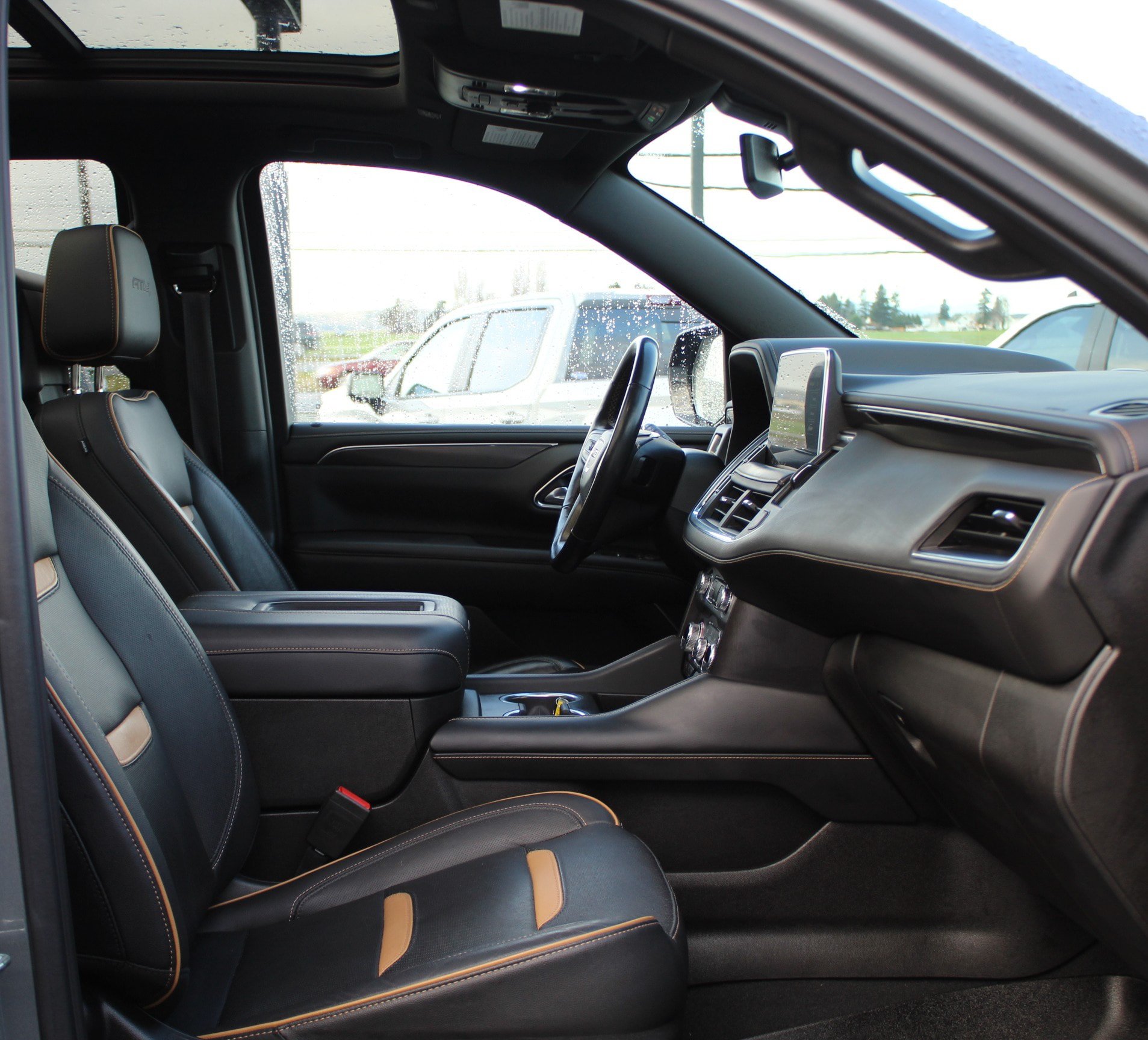 Used 2021 GMC Yukon AT4 w/ Rear Media and Nav Package AWD/4WD image 21
