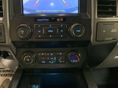 Used 2022 Ford F350 XLT w/ XLT Premium Package AWD/4WD image 35