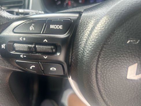 Used 2023 Kia Rio S FWD image 11