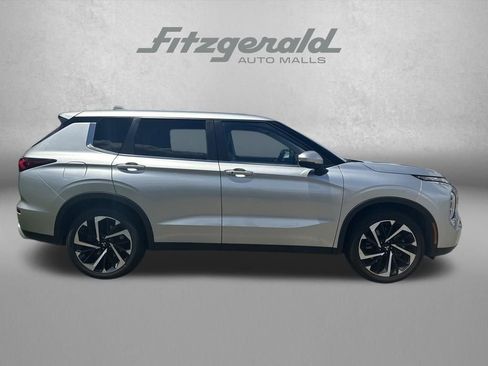 Used 2024 Mitsubishi Outlander SE AWD/4WD image 9