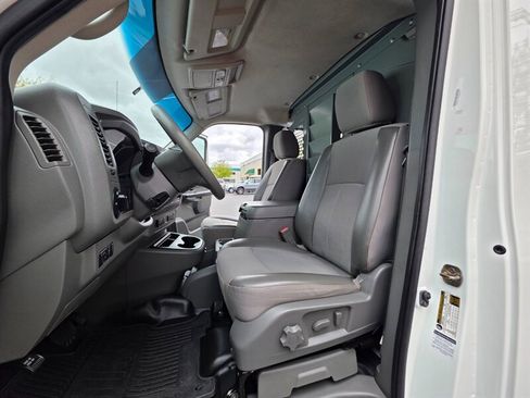 Used 2018 Nissan NV 3500 SL image 13