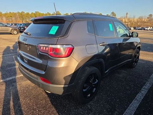 Used 2018 Jeep Compass Latitude w/ Popular Equipment Group image 4