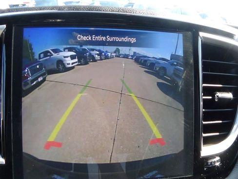 Certified 2025 Chrysler Pacifica Select FWD image 32