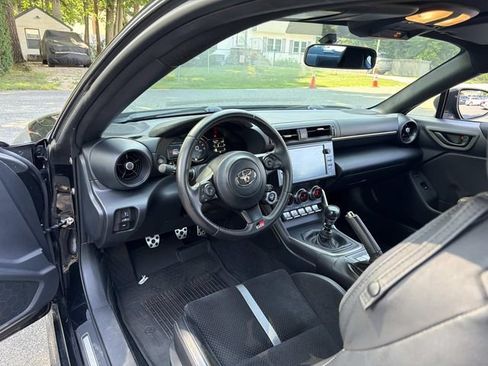 Used 2022 Toyota GR86 Premium w/ ALL Weather Mat Package (TMS) RWD image 20