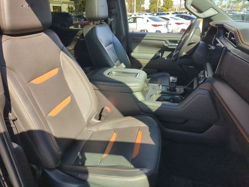 Used 2022 GMC Sierra 1500 AT4 w/ AT4 Premium Package image 33