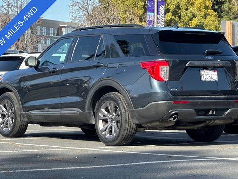Used 2023 Ford Explorer XLT w/ Equipment Group 202A image 6