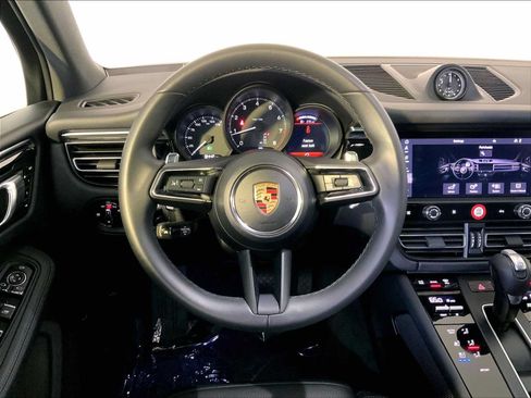 Certified 2026 Porsche Macan AWD/4WD image 15
