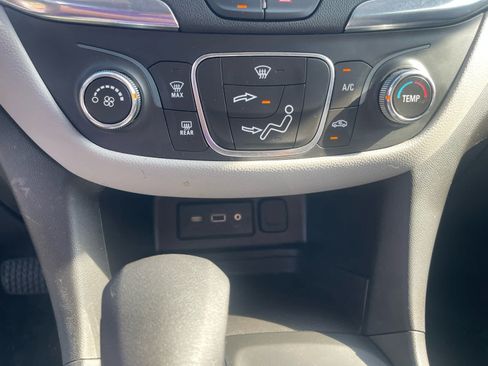 Used 2023 Chevrolet Equinox LT FWD image 14