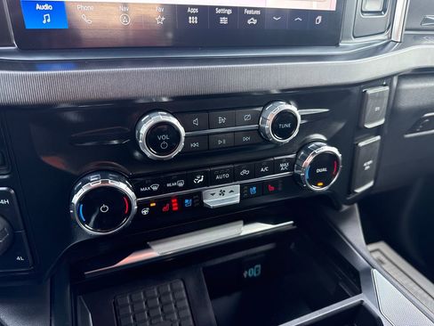 Used 2024 Ford F350 Platinum image 39