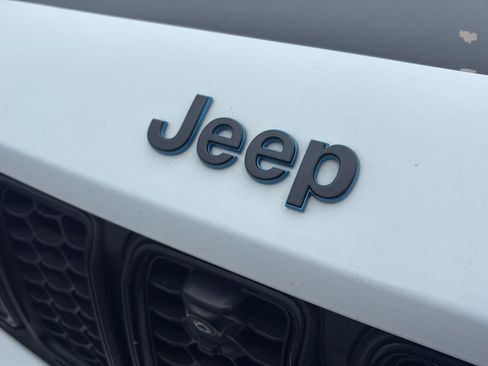 Used 2022 Jeep Grand Cherokee Trailhawk AWD/4WD image 54