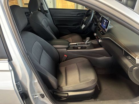 Used 2026 Nissan Altima 2.5 SV FWD image 35