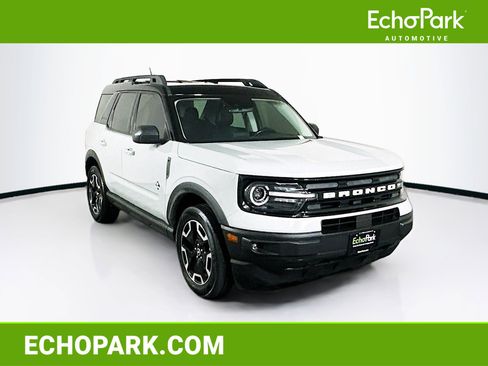 Used 2022 Ford Bronco Sport Outer Banks w/ Tech Package image 1