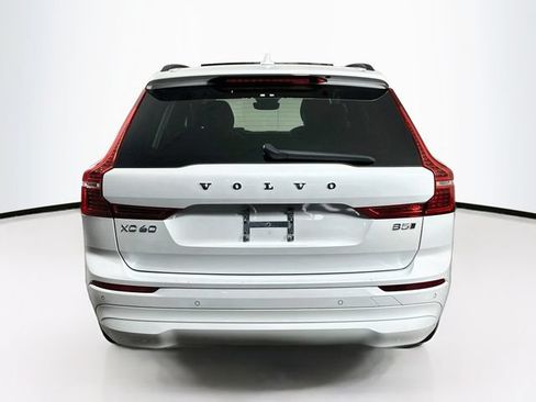 Used 2023 Volvo XC60 B5 Core AWD/4WD image 6