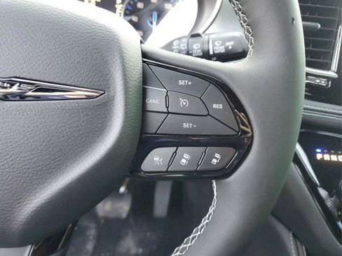 New 2026 Chrysler Pacifica Limited w/ S Appearance Package image 27