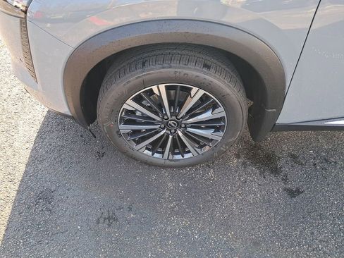 New 2026 Nissan Pathfinder Platinum AWD/4WD image 28