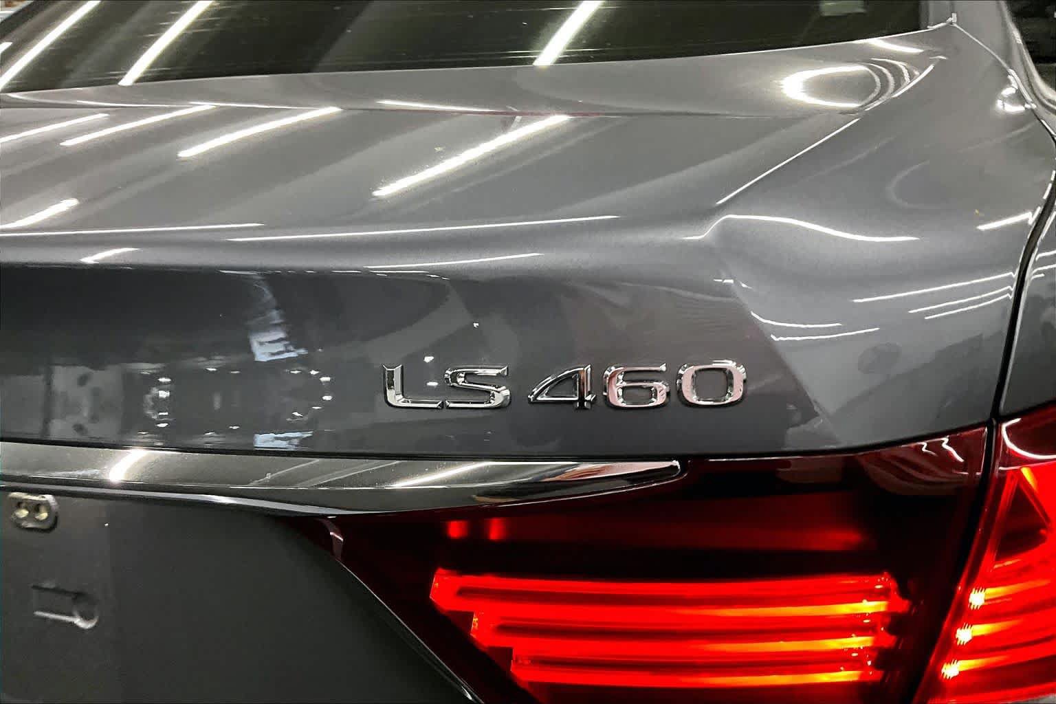 Used 2014 Lexus LS 460 w/ F Sport Package RWD image 9