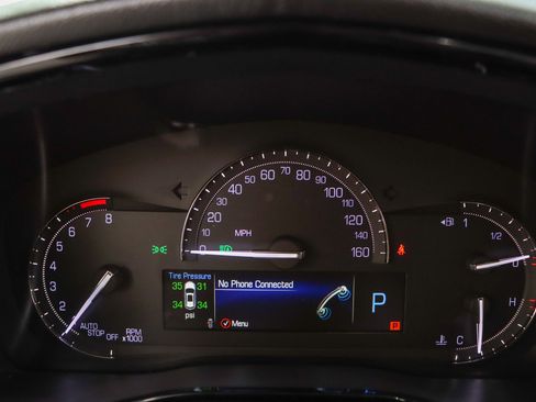 Used 2018 Cadillac XT5 Luxury w/ Driver Awareness Package image 15