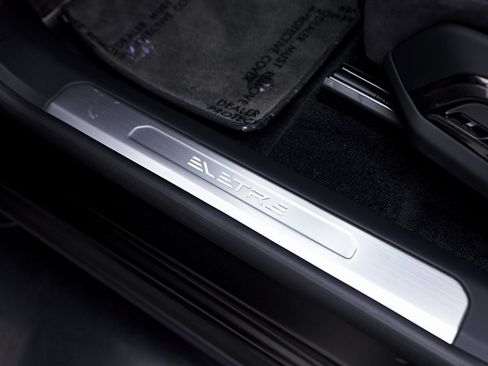 Used 2025 Lotus Eletre image 58