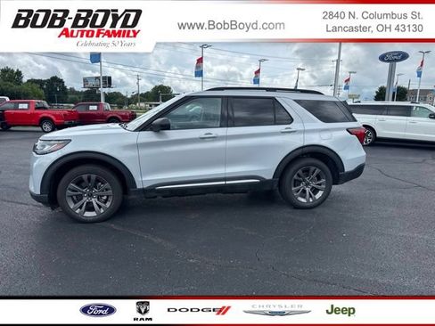 Certified 2025 Ford Explorer Active w/ Active Comfort Package AWD/4WD image 1
