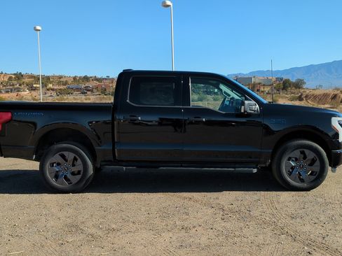 Used 2024 Ford F150 Lightning XLT image 2