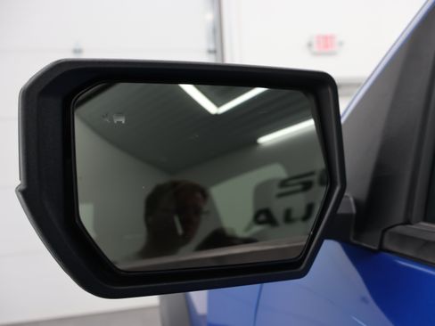 Used 2023 Chevrolet Colorado ZR2 w/ ZR2 Convenience Package III AWD/4WD image 40