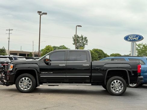 Used 2018 GMC Sierra 2500 Denali AWD/4WD image 49