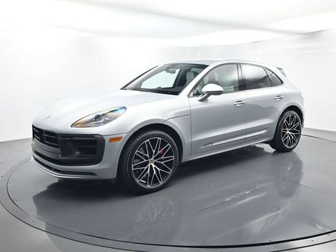 Certified 2024 Porsche Macan GTS AWD/4WD image 1