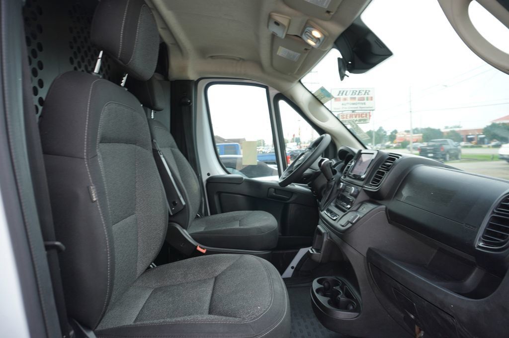 Used 2025 RAM ProMaster 2500 w/ U-Haul Equipment Group FWD image 9