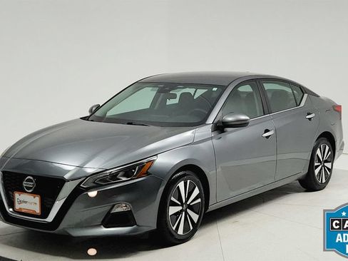 Used 2022 Nissan Altima 2.5 SV FWD image 11
