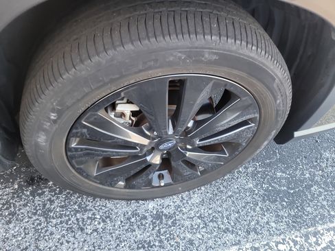 Used 2022 Subaru Ascent Onyx Edition image 9